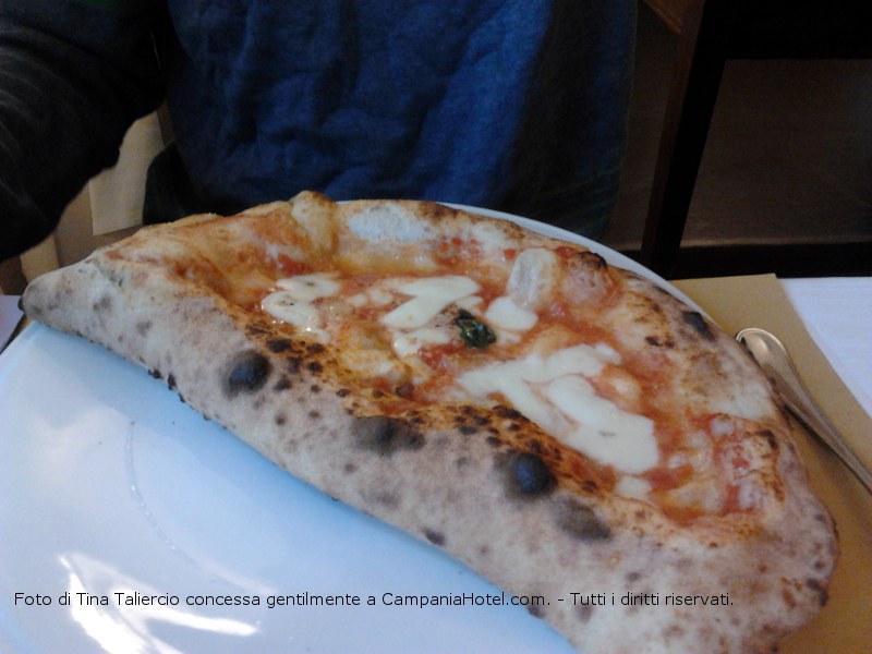 Napoli, calzone, pizza, ripieno