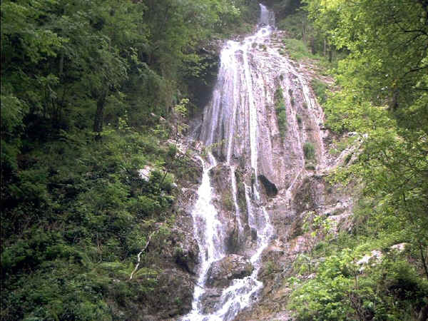Costiera Amalfitana, Scala, cascata nella Riserva Naturale della Valle delle Ferriere